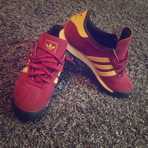 *****SOLD***** ADIDAS SAMOA BURGUNDY/GOLD